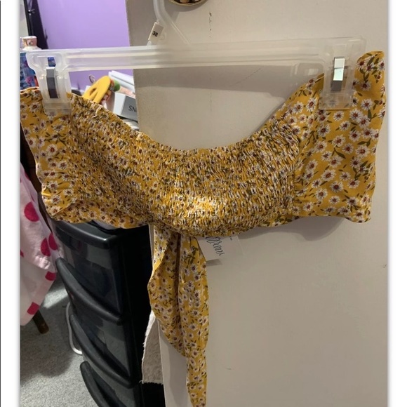 NWT Vanilla Sky Medium Yellow Floral Tube Top With Tie Front - Picture 7 of 7